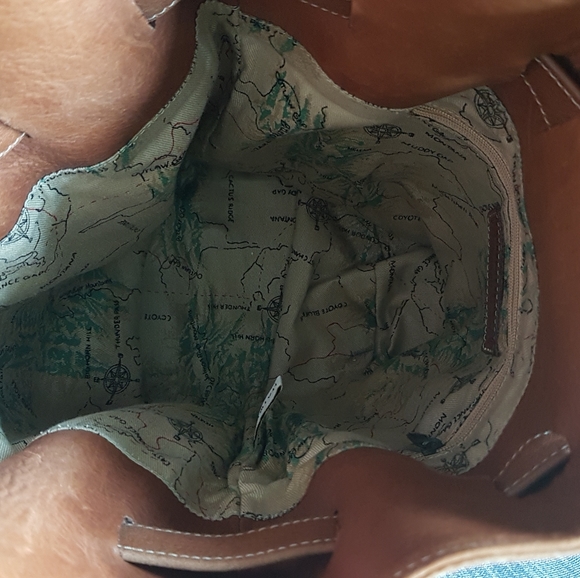 Durkee's Express- Shoulder Bucket Bag - Picture 10 of 15